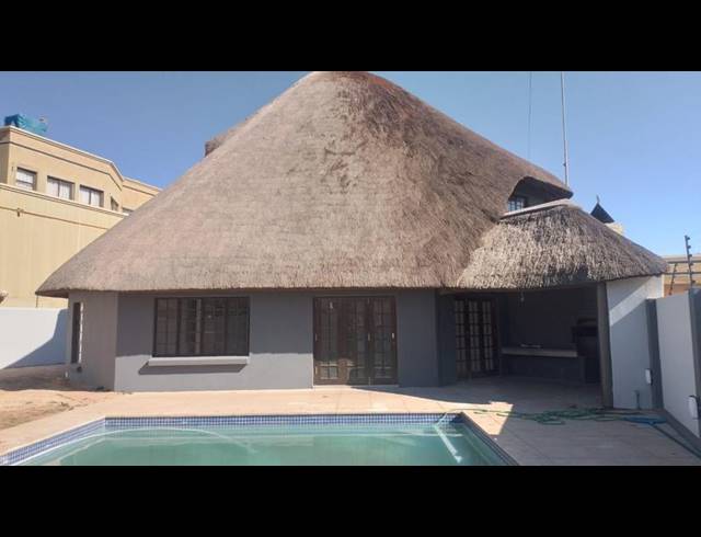 4 BEDROOM HOUSE FOR SALE IN EIKE PARK